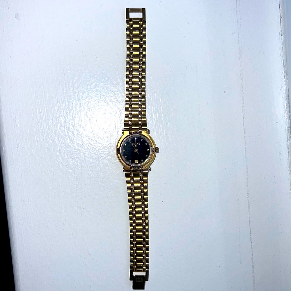vintage gucci women’s watch